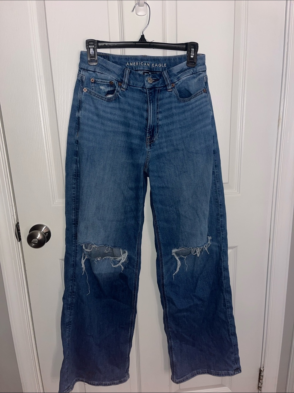 American Eagle Outfitters Men’s Blue Distressed Relaxed Jeans
